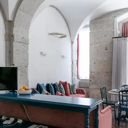 Plum Guide - Cherubim Apartman Lisboa